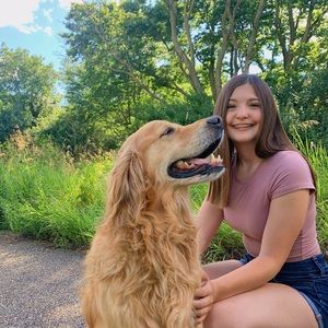 Meet your Posher, Chloe